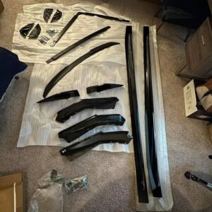 OEM set of G82/G83 M4 sideskirts