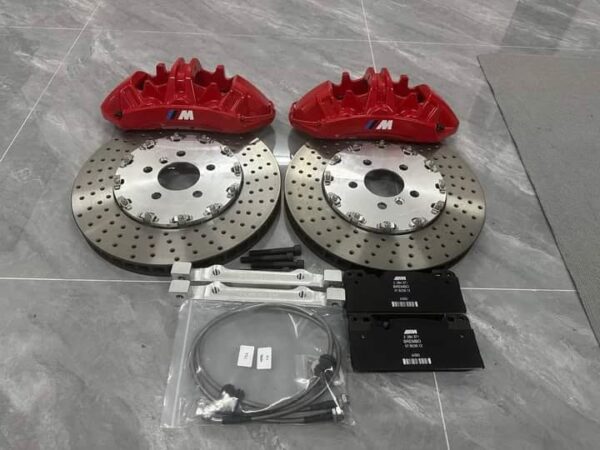 M5 six-piston caliper