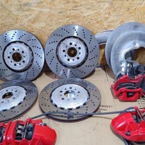 Selling Bmw M2,M3,M4 full brake set used only 1k km ,looks like new💣