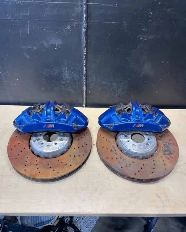 F90 M5 Front Brake Caliper & Rotor Set   Brake pads and rotors are nearly new!  Off of 2019 F90 M5 Unknown miles
