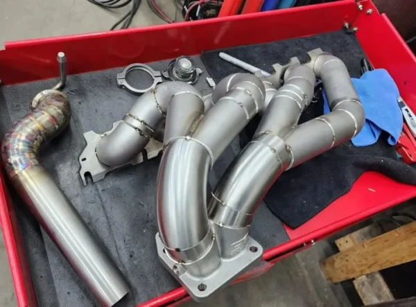 B58/S58 top mount turbo kits for 2 port / 6 port b58 as well as all s58 chassis!
