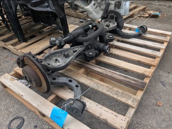 E46 M3 Rear Subframe Dropout  •SMG LSD Differential  •Includes axles •2 Control arms bent from forklift    #39851 - Image 5