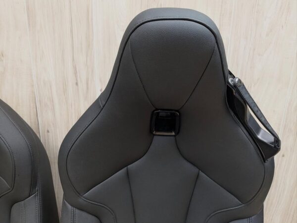 G29 Z4 Front Seats   •Leather Seats •Great Condition SKU 38449 - Image 6