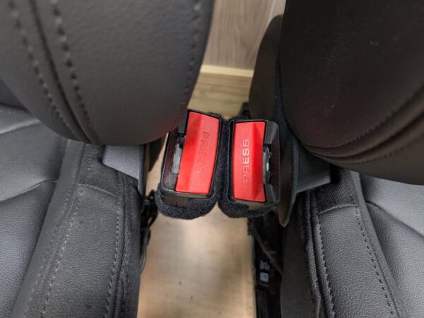 G29 Z4 Front Seats   •Leather Seats •Great Condition SKU 38449 - Image 8