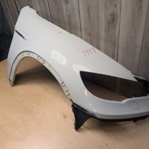 E70 X5M Passenger Fender   •w/ Turn signal  •White Alpinweiss III 300  •Minor Scratches  SKU 36319