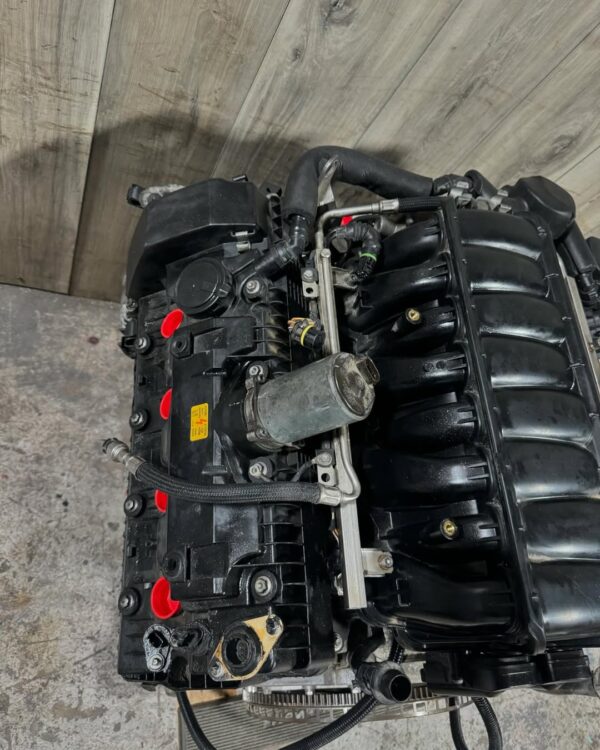 E70 X5 AWD Complete Engine Assembly   •N62 •Complete with Accessories  •Ran & Drove  •Compression  187-197-190-192-197-189-195-194 •188,605 Miles  •30 Day Guarantee   Vin 9799 - Image 4