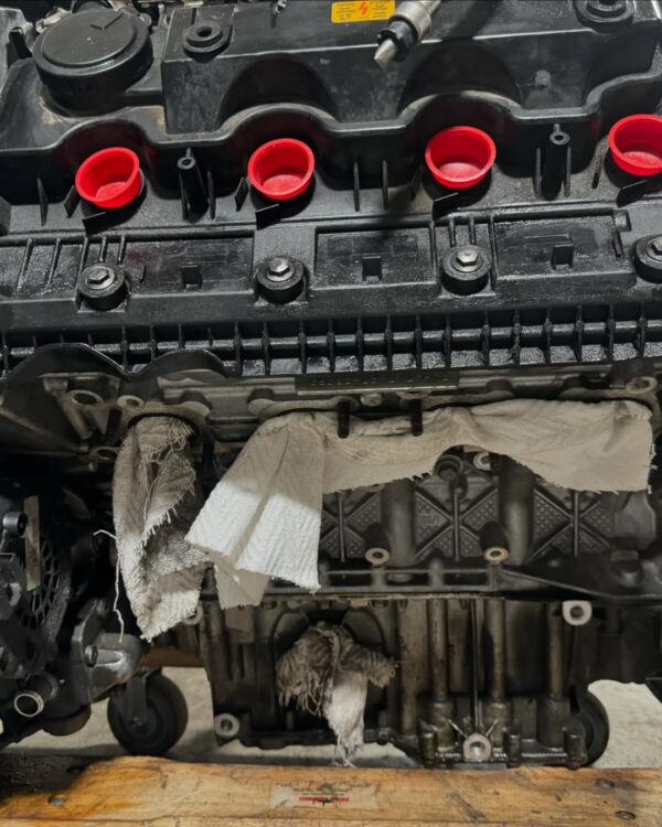 E70 X5 AWD Complete Engine Assembly   •N62 •Complete with Accessories  •Ran & Drove  •Compression  187-197-190-192-197-189-195-194 •188,605 Miles  •30 Day Guarantee   Vin 9799 - Image 8