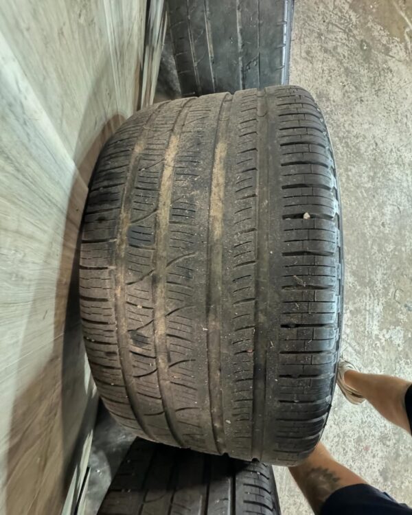 21 Inch OEM X5 Wheels   •Style 215 •74.1 Bore Size  •No Bends -Curb Rash Present - Image 5