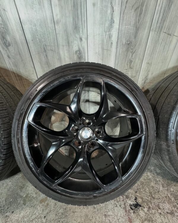 21 Inch OEM X5 Wheels   •Style 215 •74.1 Bore Size  •No Bends -Curb Rash Present - Image 6