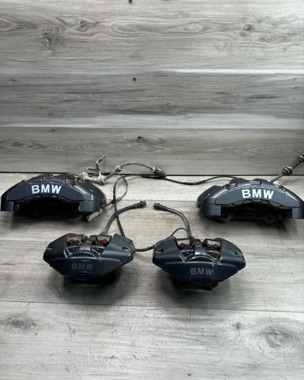 135i Brembo Calipers