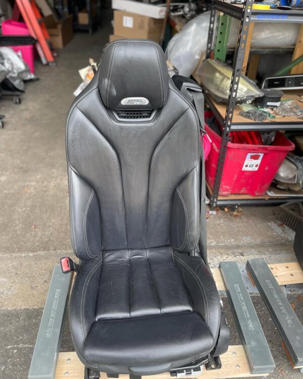 F83 Front Seats up for grabs. These can be retrofitted into E93 - Image 3