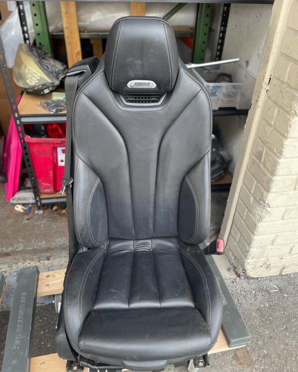 F83 Front Seats up for grabs. These can be retrofitted into E93 - Image 4